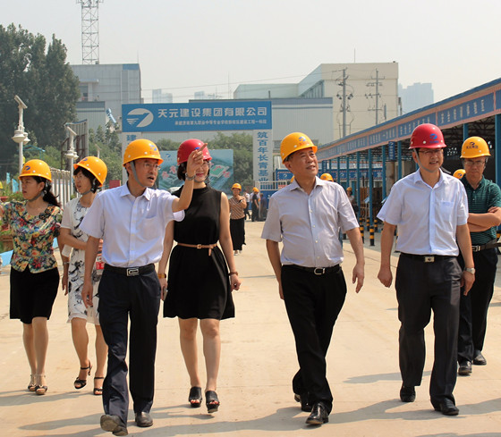 李继民教师节前夕到济南第九职业中等专业学校走访慰问