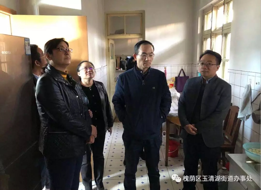 区委常委,政法委书记熊高翔到辖区古城村调研
